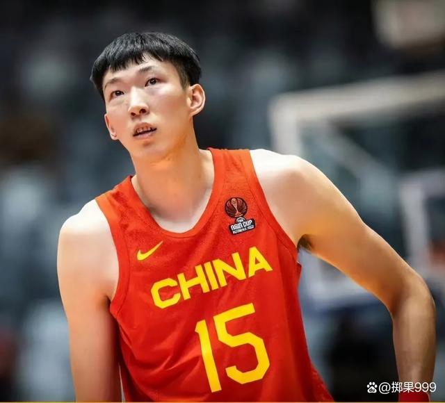 关于周琦:中国男篮新核心的争议与期待的信息 关于周琦:中国男篮新核心的争议与期待的信息