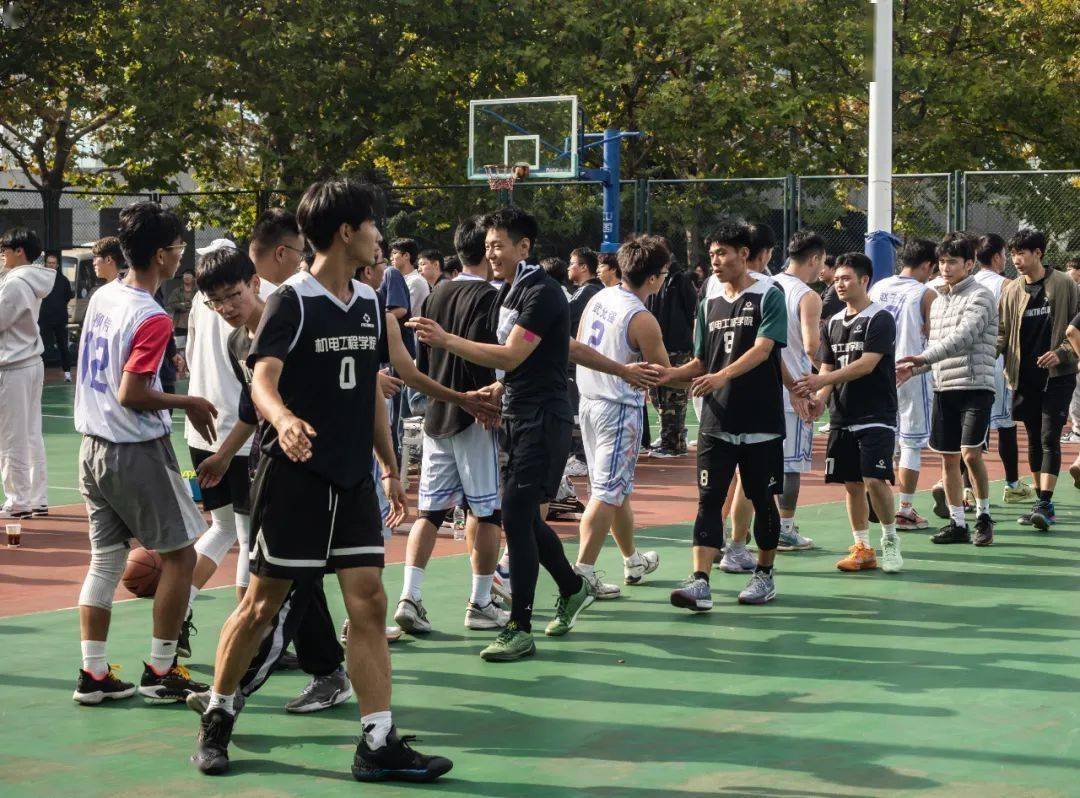 包含校园篮球赛燃爆!精彩回顾的词条 包含校园篮球赛燃爆!精彩回顾的词条