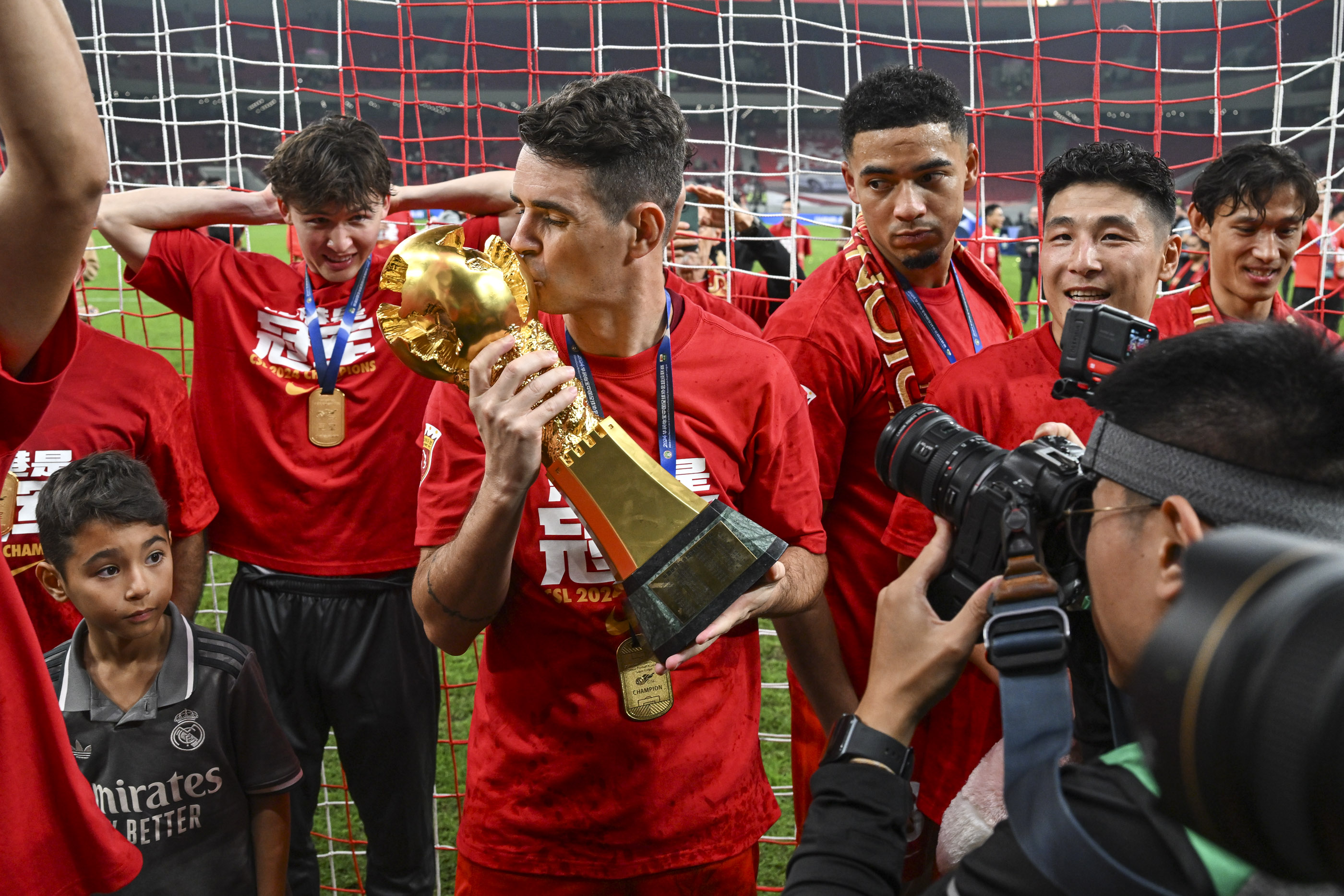 九游体育注册-关于上海海港再胜，领跑中超势不可挡的信息