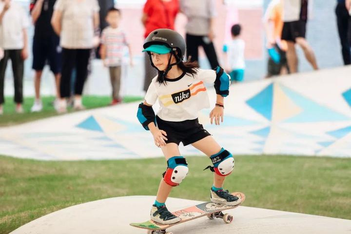 九游体育官网-“青少年滑板赛：如何培养未来的滑板明星！”的简单介绍