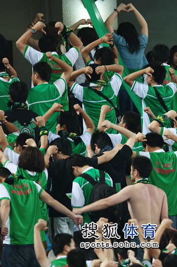 九游体育-包含球迷组织抗议：要求俱乐部增加透明度的词条