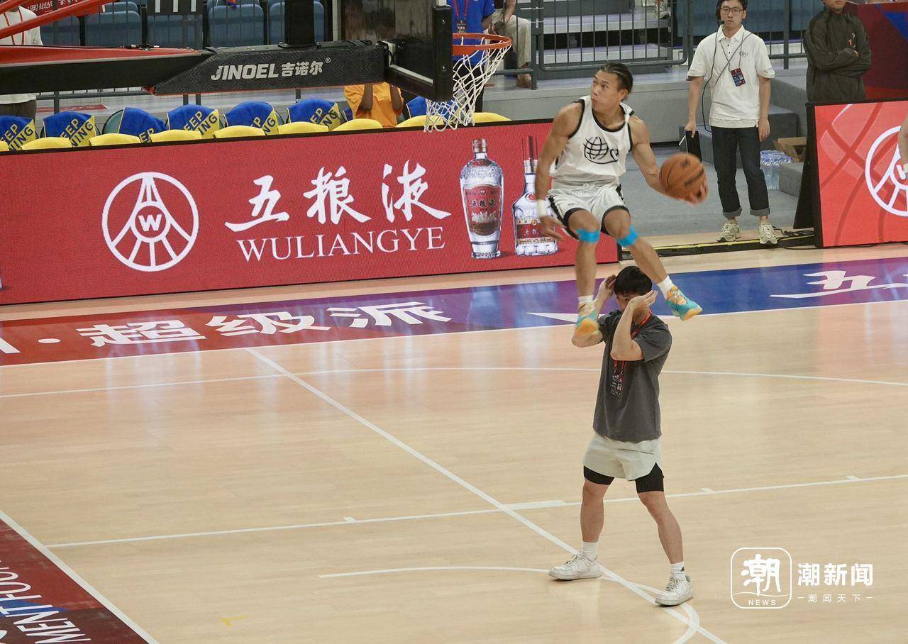 九游体育官网-体育明星慈善赛，筹款超千万助灾区的简单介绍