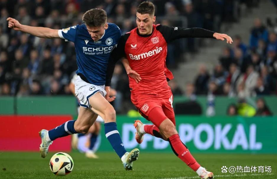 包含德国杯冷门频出，德甲豪门遇阻的词条